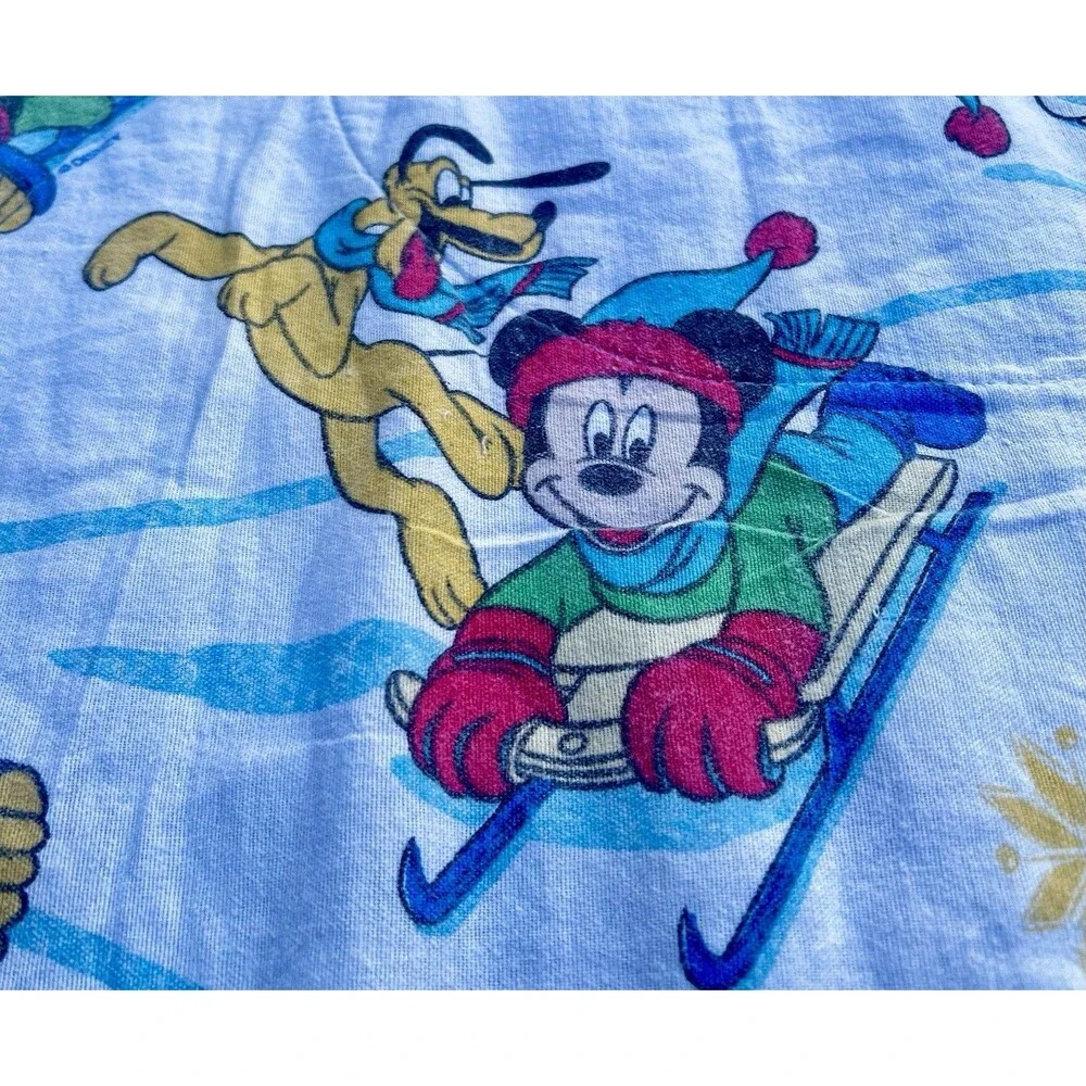 1980s Vintage Disney Mickey & Friends Winter Twin Comforter Bedspread Official